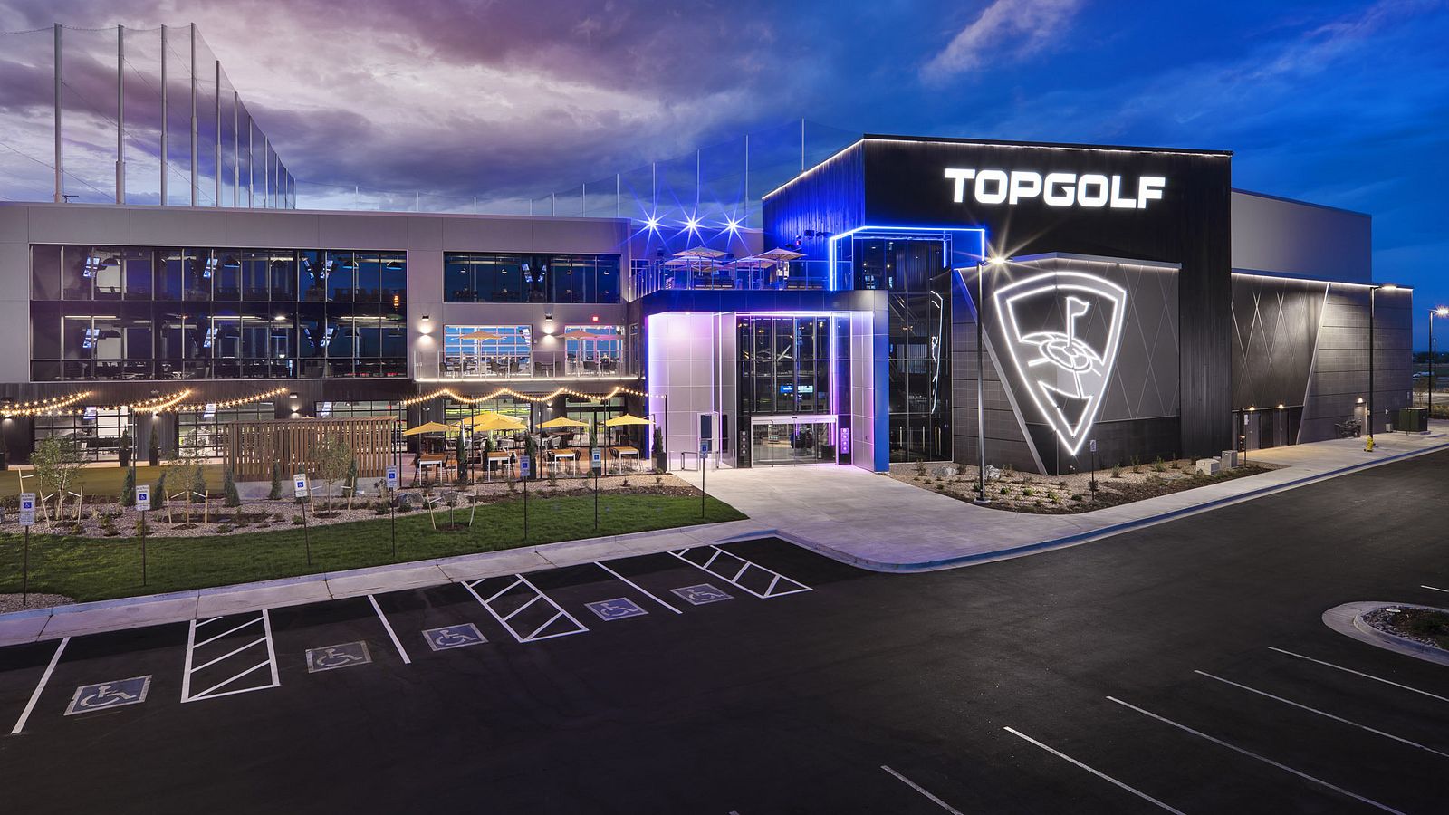 Exterior of Topgolf Thornton