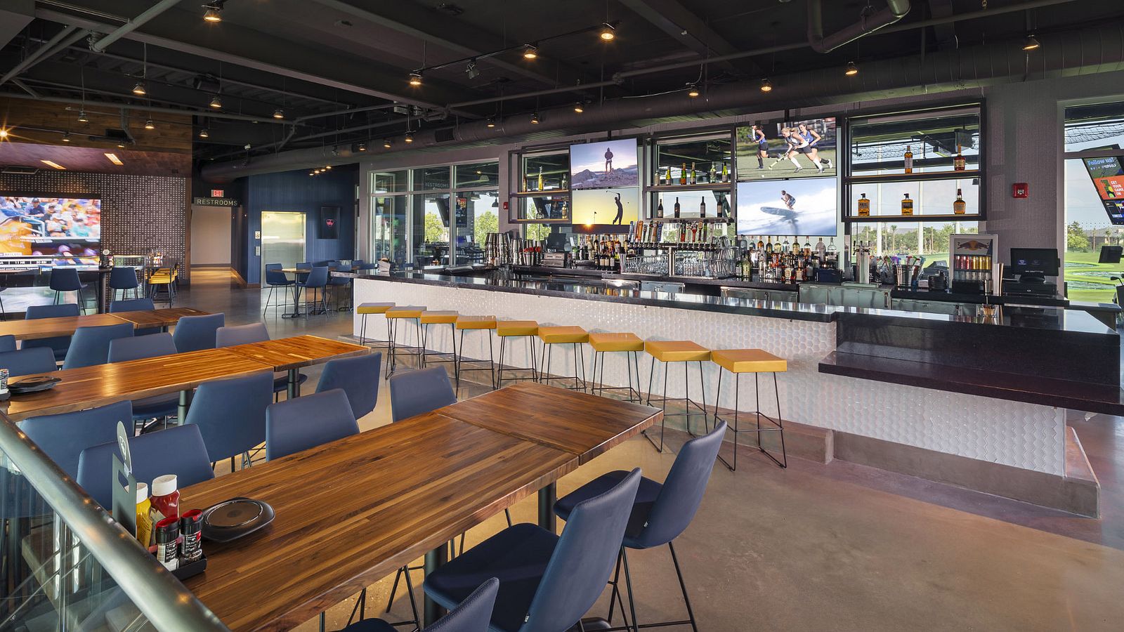 Veranda Bar