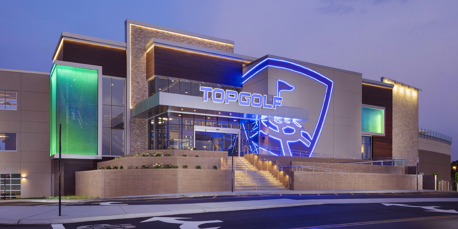 TopGolf Long Island - Holtsville - Photo 4